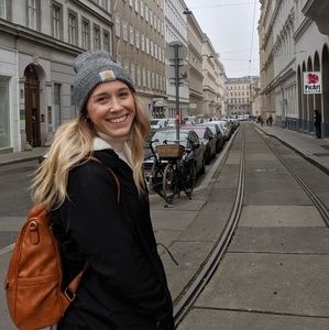 Meet your Posher, Grace